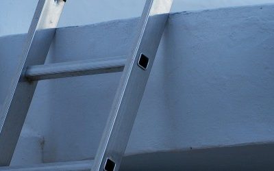 Avoid These 3 Dangers of Window Cleaning in Westlake, OH